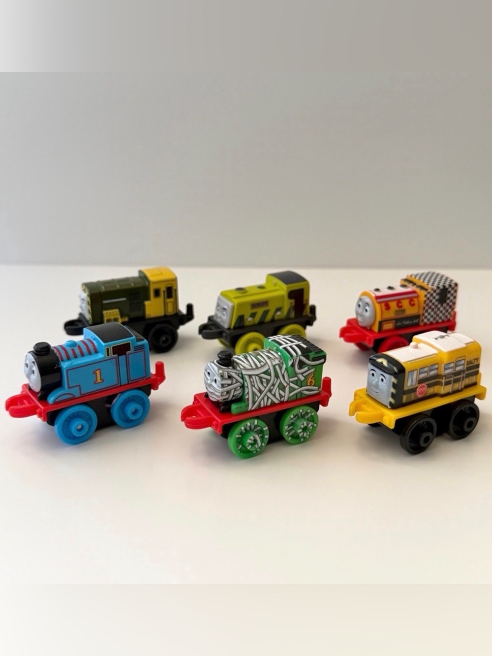 THOMAS & FRIENDS MINIS 6-Piece Blind Bag Train Set Lot Collectible Mini Figures